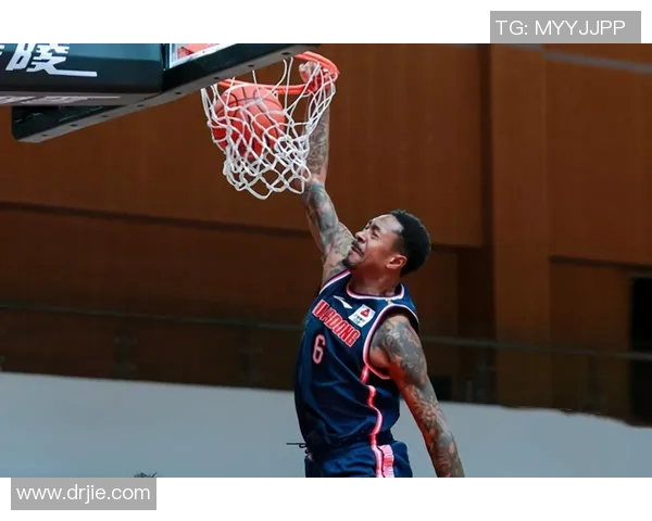 马尚布鲁克斯：从NBA到CBA的传奇旅程与辉煌成就解析