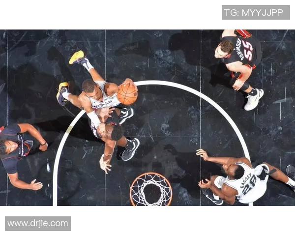 马刺与勇士激战正酣9月30日篮球盛宴不容错过